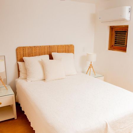 Jasmine La Playita - Ocean Front Apartment Las Galeras Exterior photo